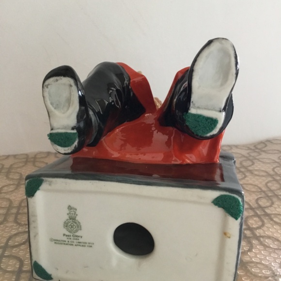 Royal Doulton - Past Glory HN 2484 - Picture 2 of 5